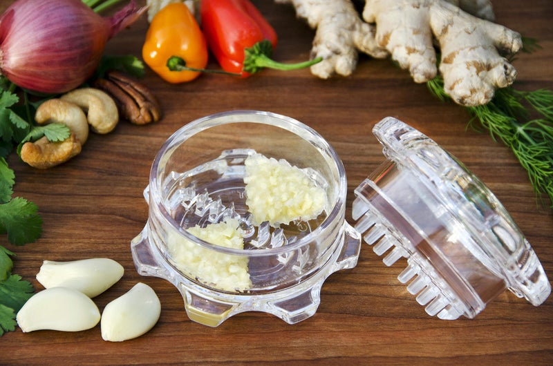NexTrend Garlic Twister 3rd Gen - For Garlic/Herb/Nuts, Garlic Press Kitchen Mincer and Grinder, Easy to Clean! (Clear) by NexTrend - Image 2